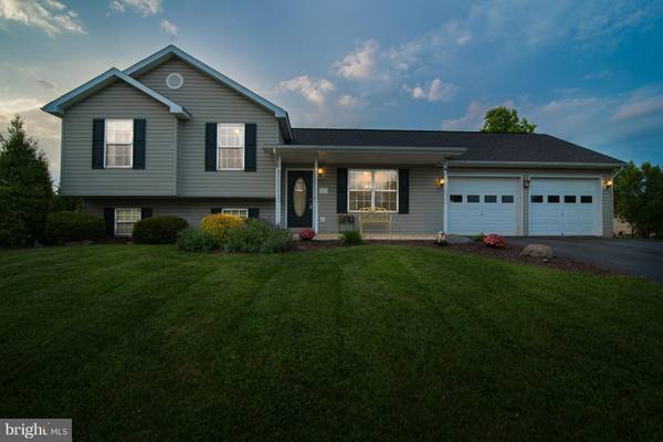 214 THUMPER DR, Ranson, WV 25438