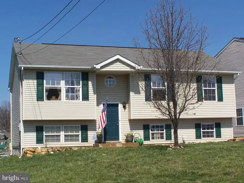 309 13TH AVE E, Ranson, WV 25438