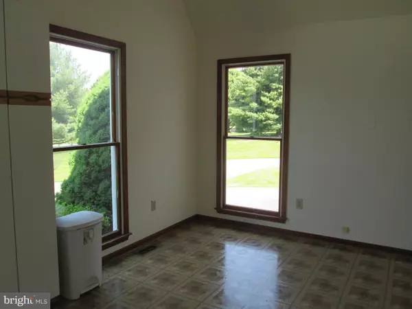 Shenandoah Junction, WV 25442,348 DOGWOOD MANOR DR