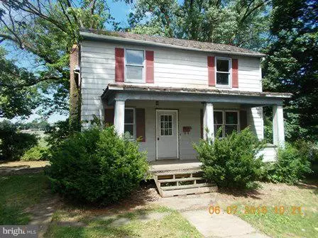 Charles Town, WV 25414,845 JEFFERSON AVE