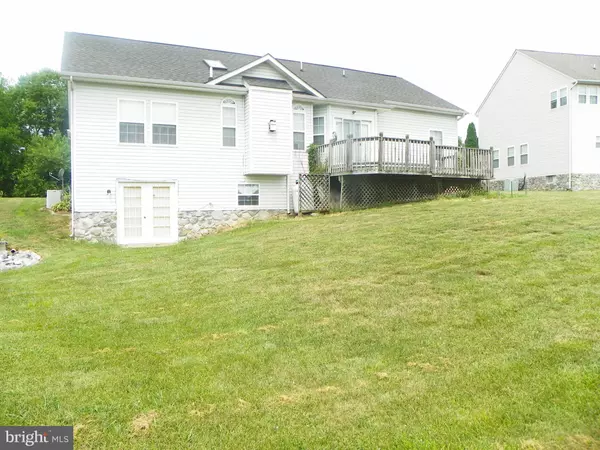 Charles Town, WV 25414,82 CYPRESS POINT DR