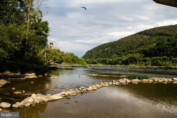 Harpers Ferry, WV 25425,239 OLD FURNACE RD