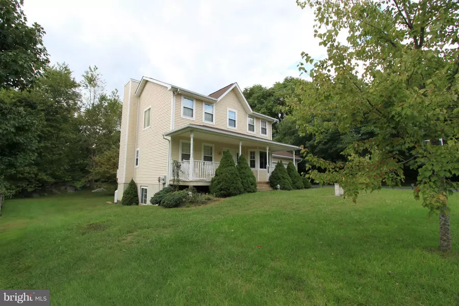 461 THOROUGHBRED DR, Charles Town, WV 25414