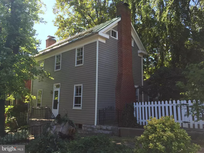 210 WEST NEW ST, Shepherdstown, WV 25443