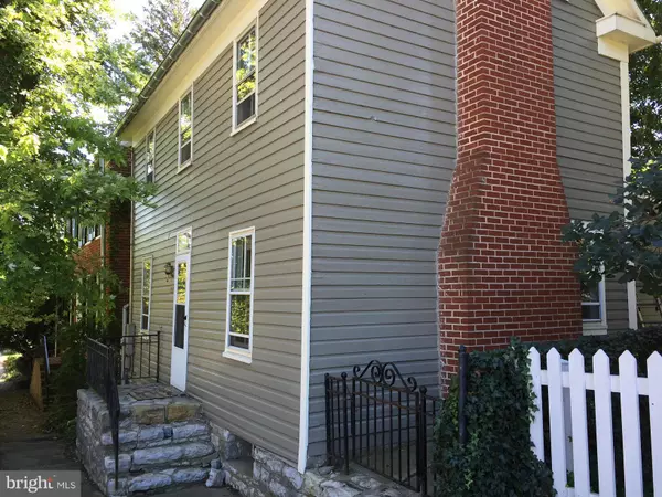 Shepherdstown, WV 25443,210 WEST NEW ST