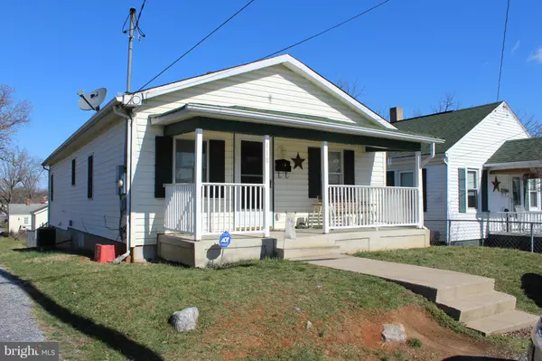 118 5TH AVE, Ranson, WV 25438