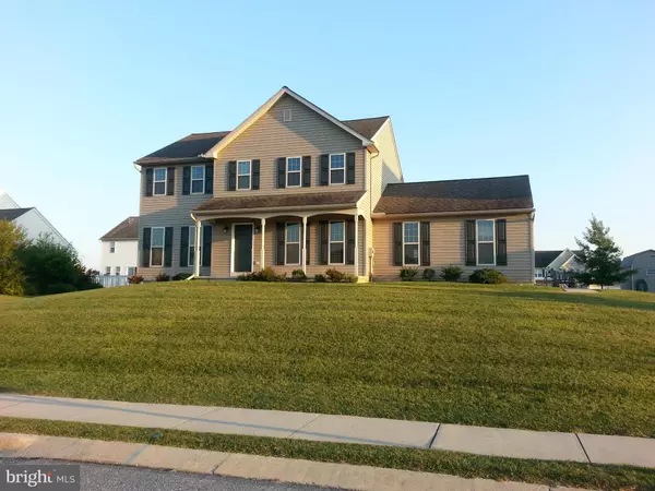 14 FERNDALE RD, Seven Valleys, PA 17360