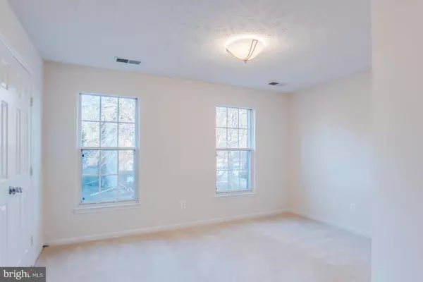 Dumfries, VA 22025,16621 CHALICE CT