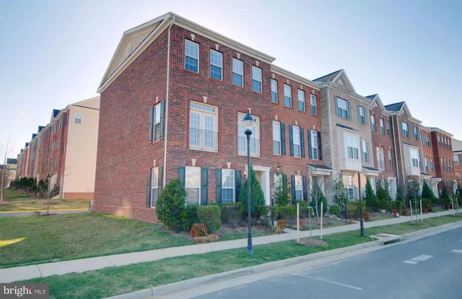 2261 POTOMAC CLUB PKWY #343, Woodbridge, VA 22191