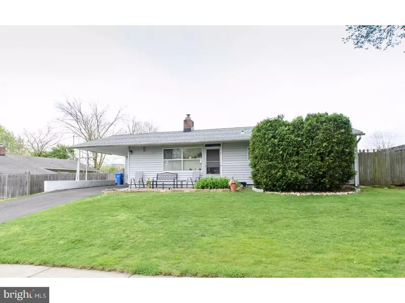 33 MEADOW LN, Levittown, PA 19054