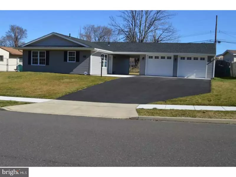 77 DOGWOOD DR, Levittown, PA 19055