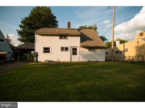 27 RUBY LN, Levittown, PA 19055