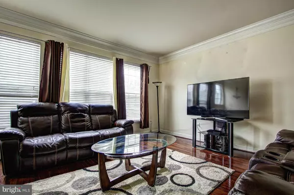 Triangle, VA 22172,4309 POTOMAC HIGHLANDS CIR #114