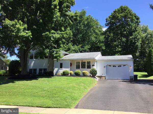 1077 GORSON DR, Warminster, PA 18974