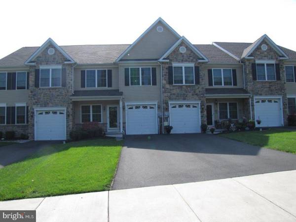 6 WOODSPRING CIR, Sellersville, PA 18960