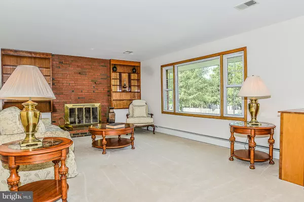 Manassas, VA 20110,8909 HILL PL