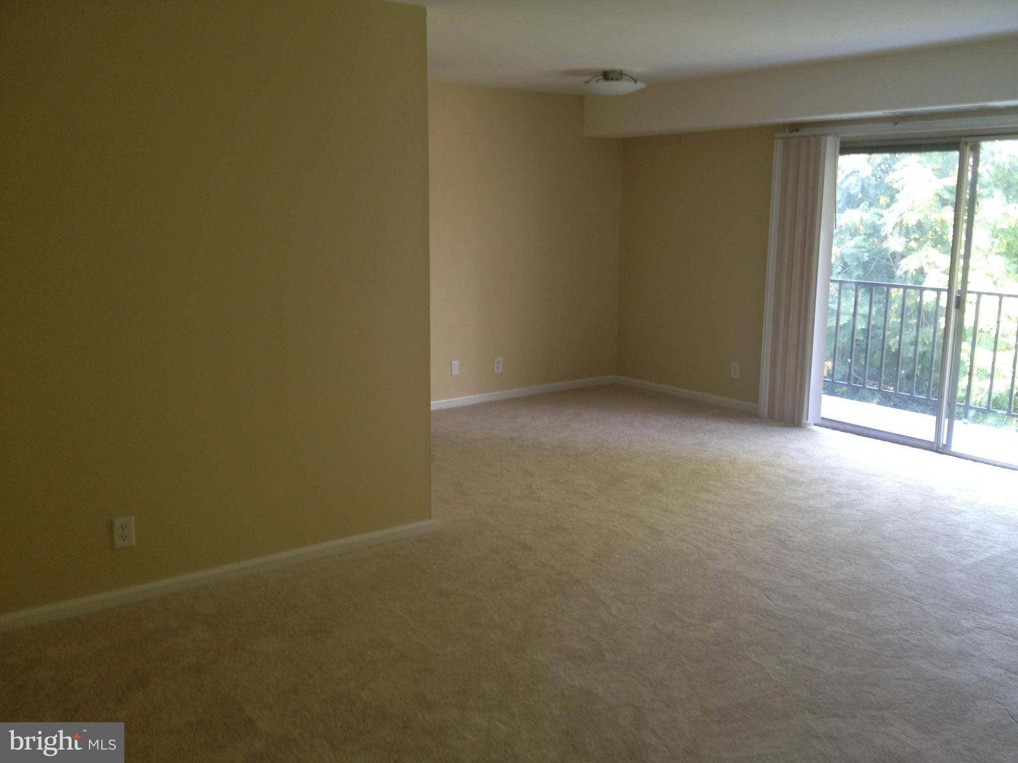 Woodbridge, VA 22192,12650 DARA DR #302