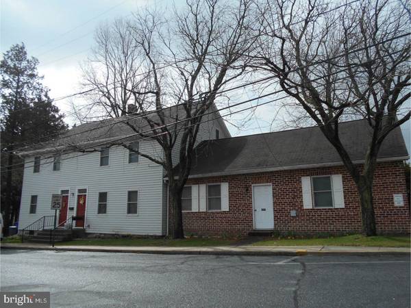 254 W FRANKLIN ST, Womelsdorf, PA 19567