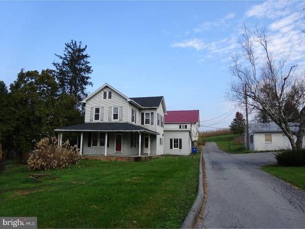 105 MILL RD, Womelsdorf, PA 19567