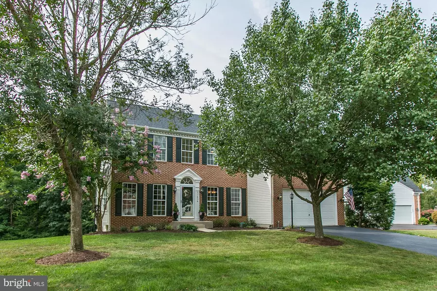 11656 CREST MAPLE DR, Woodbridge, VA 22192