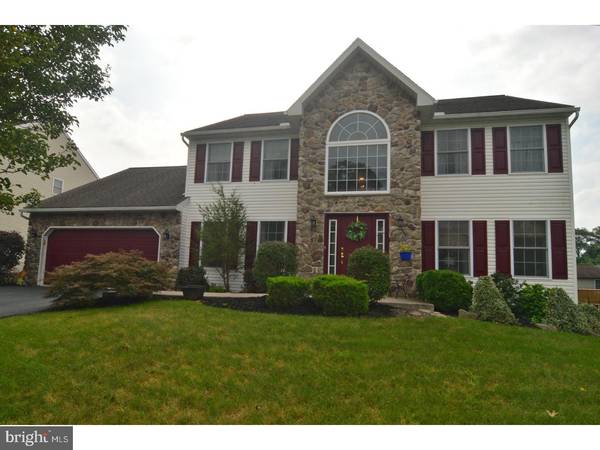 8 HAYDEN CIR, Reading, PA 19606