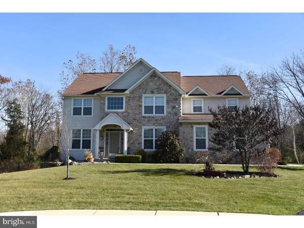 10 JENNIFER CT, Sinking Spring, PA 19608