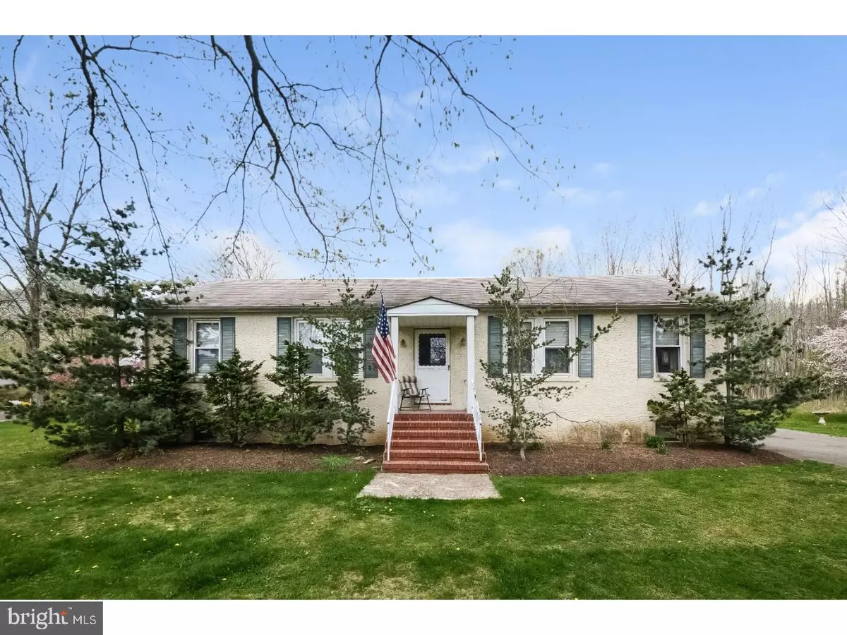 Hopewell, NJ 08525,17 FEATHERBED LN