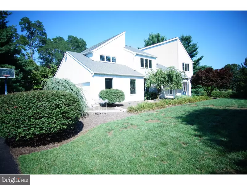 13 HAMILTON DR, West Windsor, NJ 08550