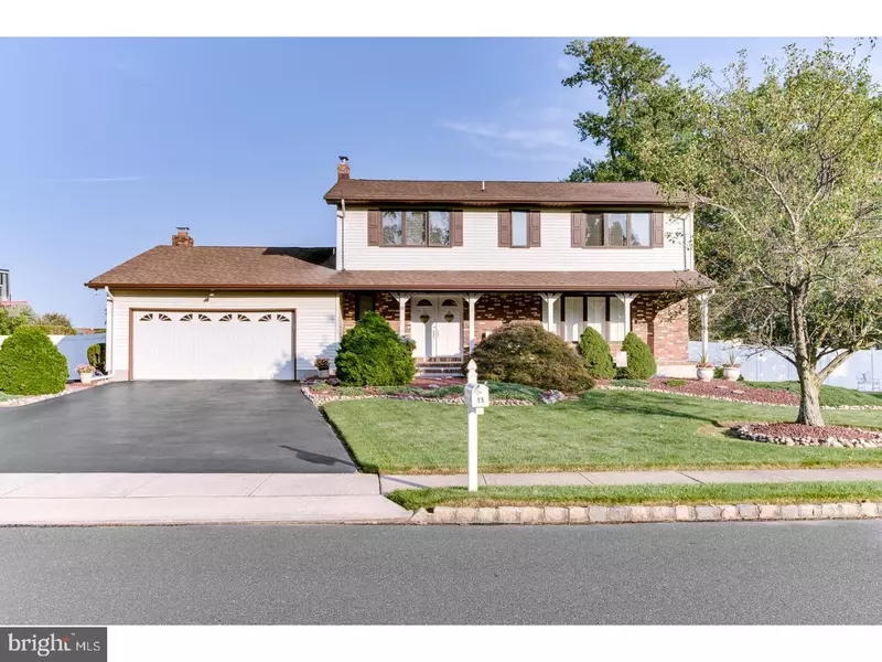 15 RAY DWIER DR, Hamilton, NJ 08690