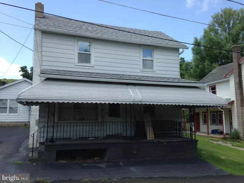 15 E APPLE ST, Zion Grove, PA 18241