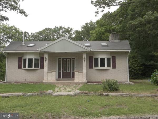 1 GAMELAND DR, Tamaqua, PA 18252