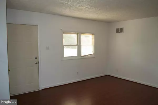 Manassas Park, VA 20111,160 POLK DR
