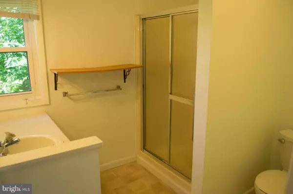 Manassas Park, VA 20111,160 POLK DR