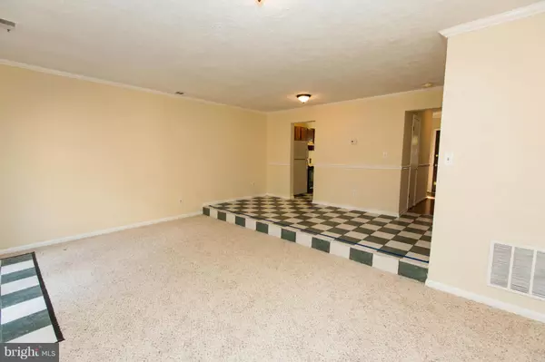 Manassas Park, VA 20111,8632 SUMTER CT