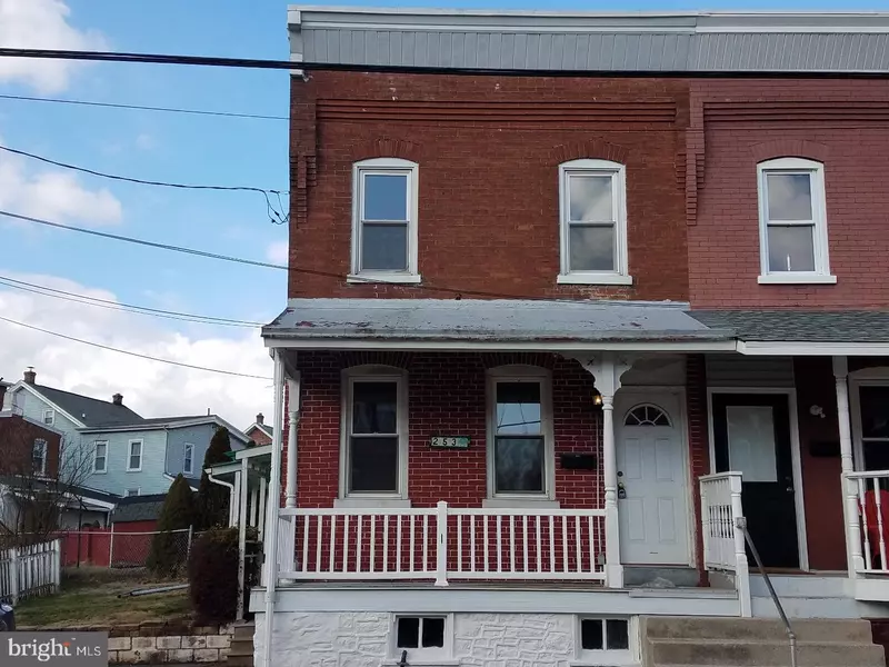 253 WASHINGTON ST, Royersford, PA 19468