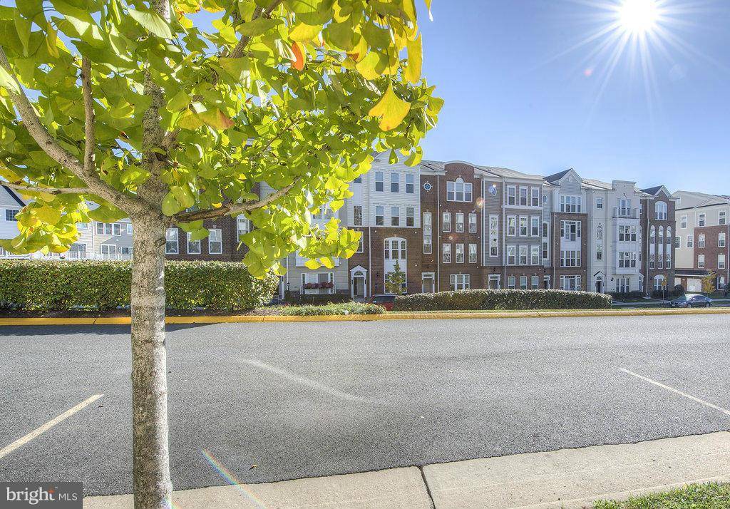 Woodbridge, VA 22191,2263 OBERLIN DR #443A