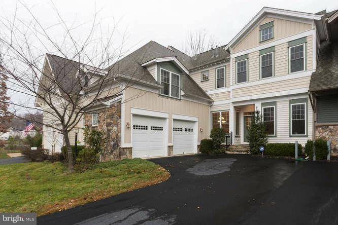 8303 COLLIER LN, Gainesville, VA 20155