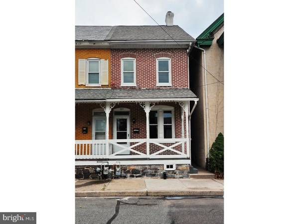 327 JEFFERSON ST, East Greenville, PA 18041