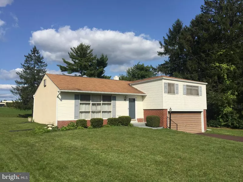 605 KNEEDLER RD, North Wales, PA 19454