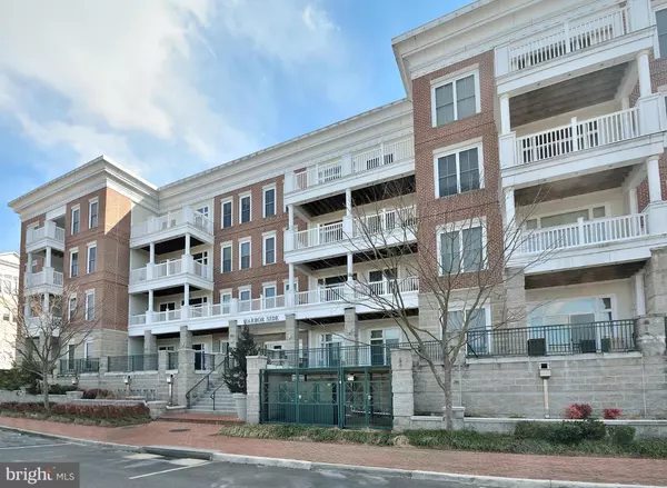 525 BELMONT BAY DR #403, Woodbridge, VA 22191