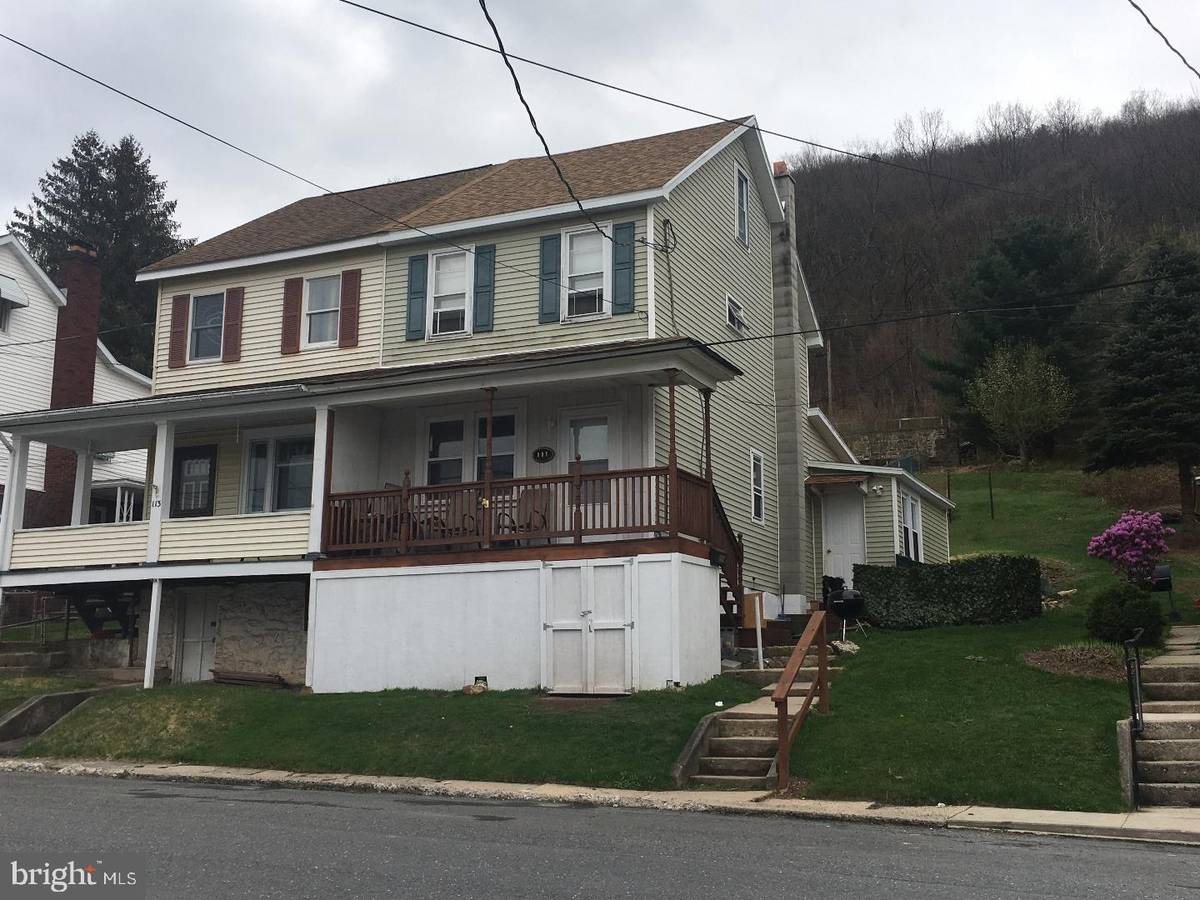 Nesquehoning, PA 18240,111 E RAILROAD ST