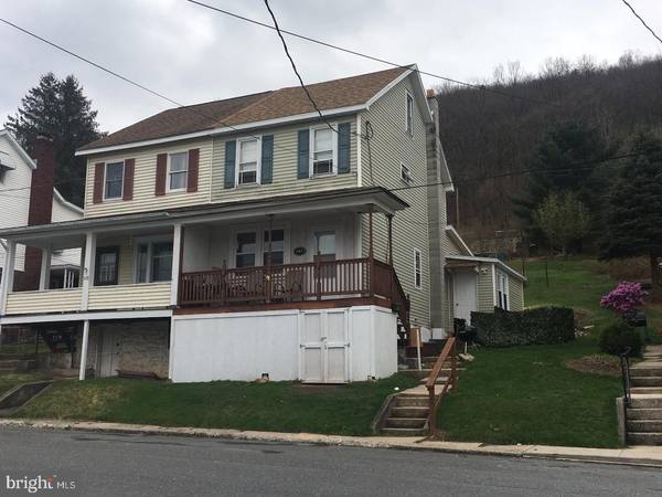 111 E RAILROAD ST, Nesquehoning, PA 18240