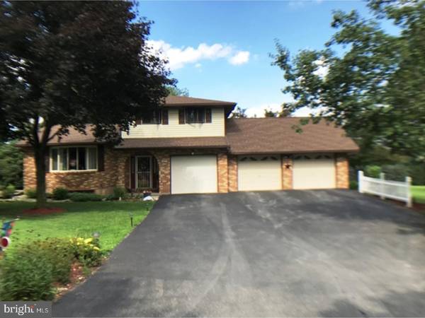 225 TWIN FLOWER CIR, Kunkletown, PA 18058