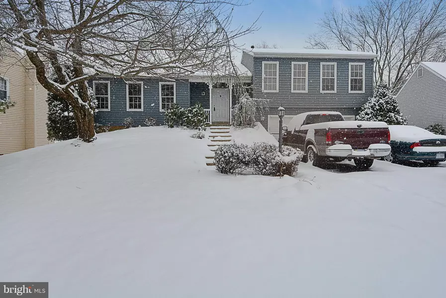 9509 COUNTRY ROADS LN, Manassas, VA 20112