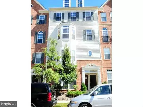 2564 EASTBOURNE DR #301, Woodbridge, VA 22191