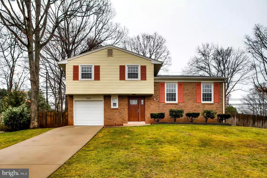 8669 WEIR ST, Manassas, VA 20110