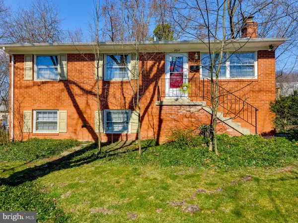 4508 KNOLL DR, Woodbridge, VA 22193