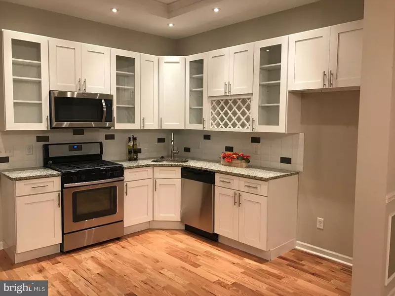 238 W EARLHAM TER, Philadelphia, PA 19144