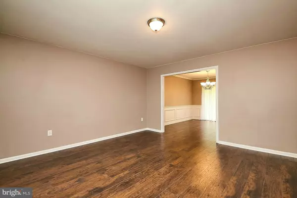 Manassas, VA 20111,11100 RAVINE DR