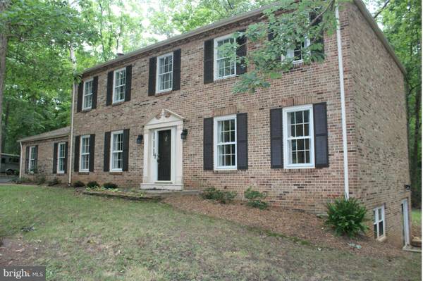 8037 WHITTING DR, Manassas, VA 20112